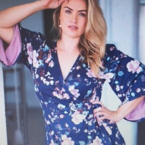 Kiyonna Evening Rose Garden Wrap Dress 2x (18-20) - Picture 2 of 6